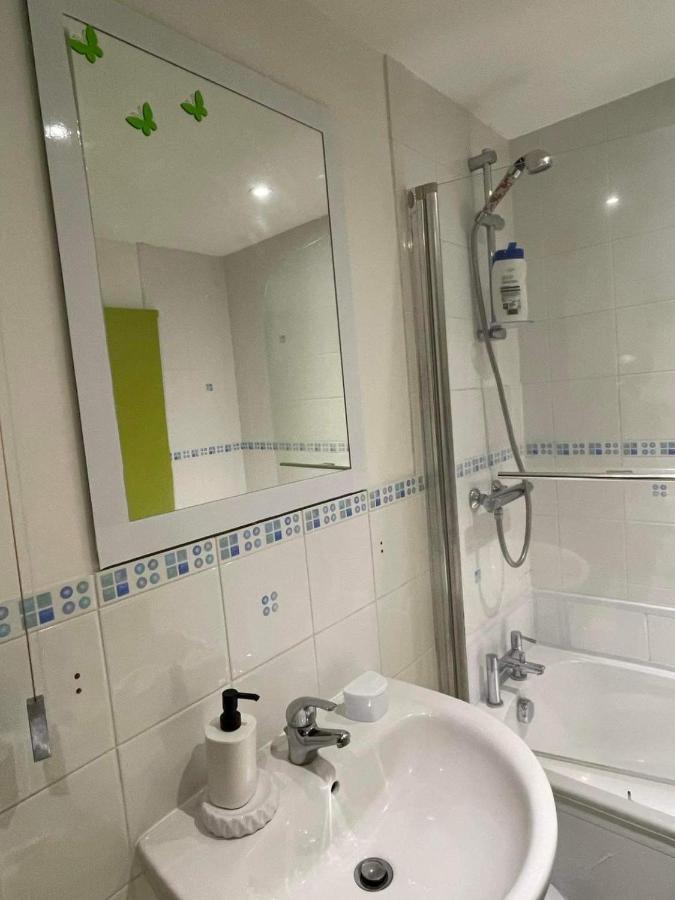 קרוידון Cozy Homestay מראה חיצוני תמונה
