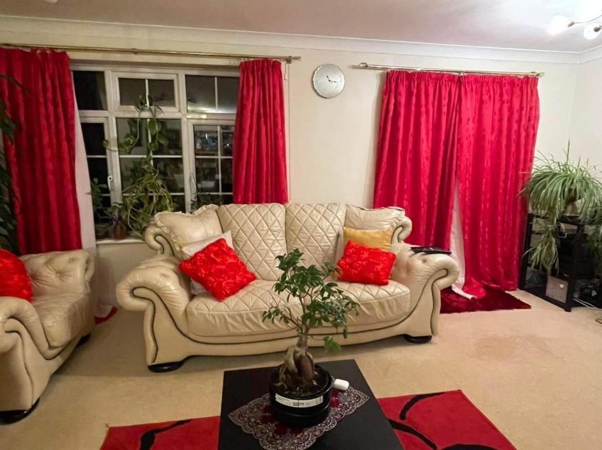 קרוידון Cozy Homestay מראה חיצוני תמונה