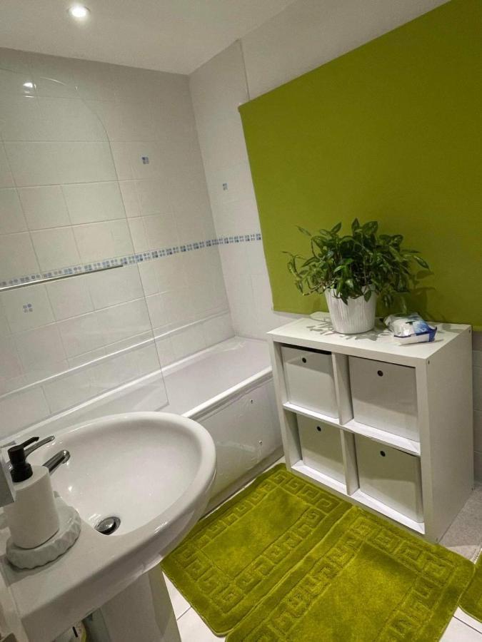 קרוידון Cozy Homestay מראה חיצוני תמונה